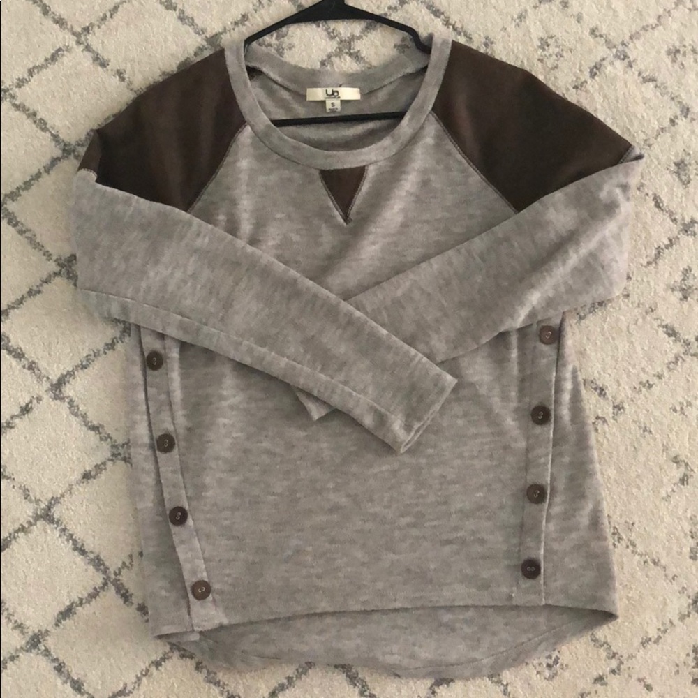 Gray long sleeve with suede shoulders